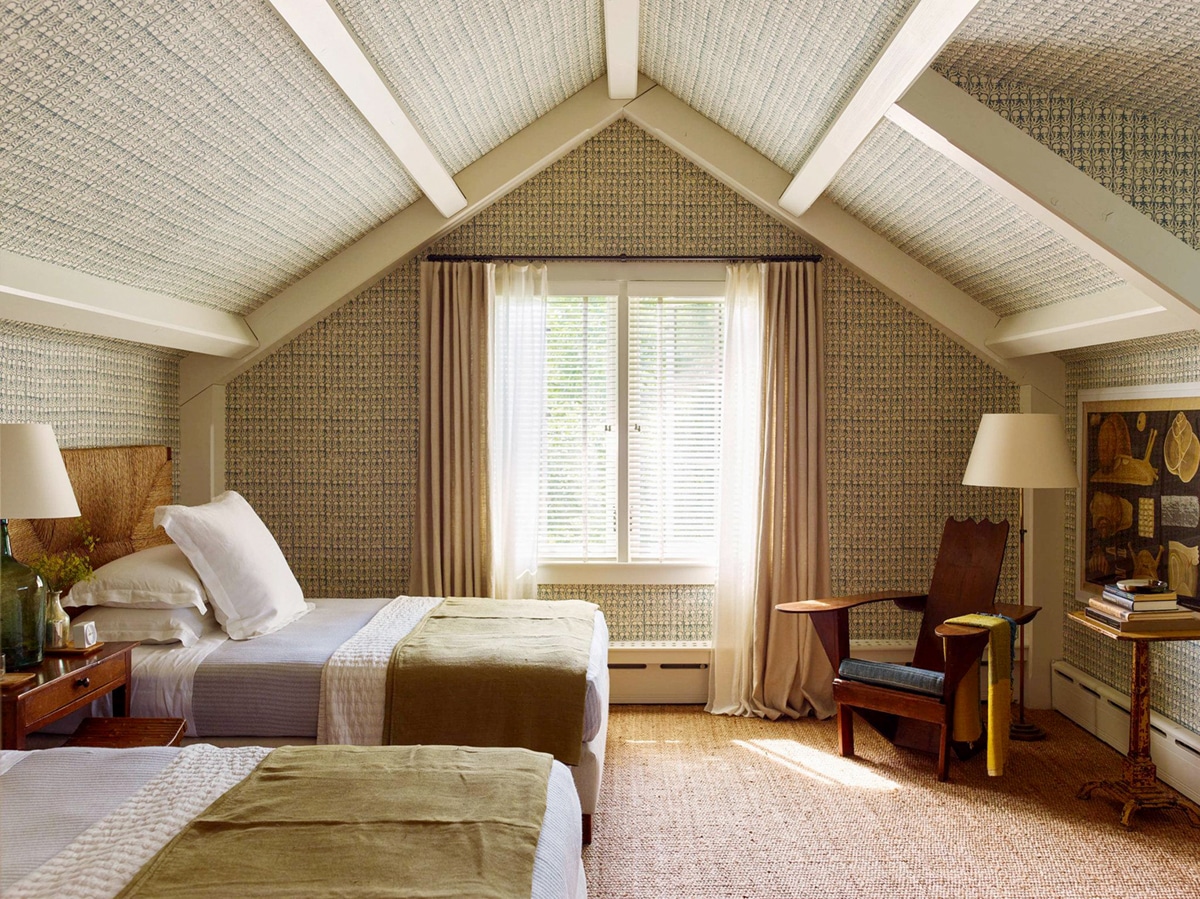 twin beds in an english cottage style bedroom | design by gil schafer on coco kelley