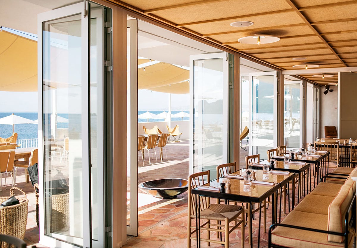 seaside dining at Les Roches Rouges - France | wanderlust design on coco kelley