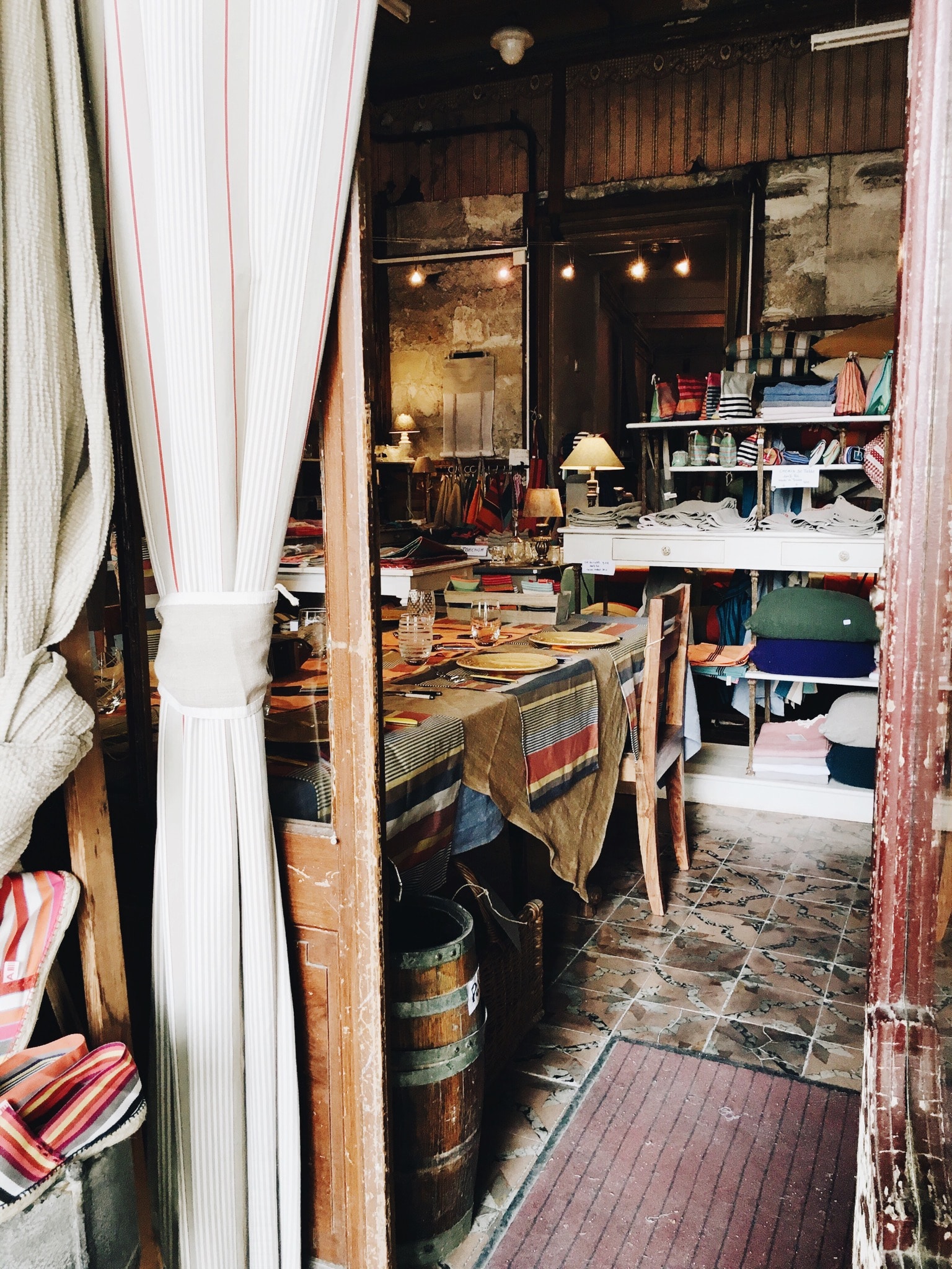 antique shopping in l'isle sur sorgue | 24 hours in provence travel guide by coco kelley