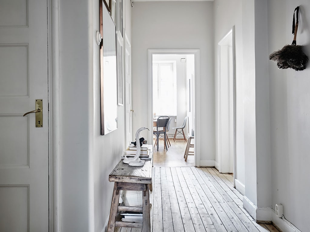 Relaxed Scandinavian Home in Velvet & Linen | house tour via coco kelley