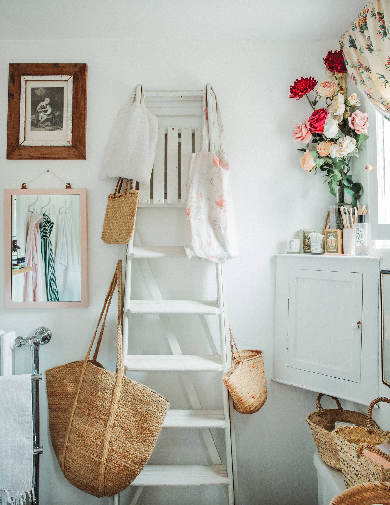 a leaning ladder as storage in the bath | violet dent romantic eclectic house tour