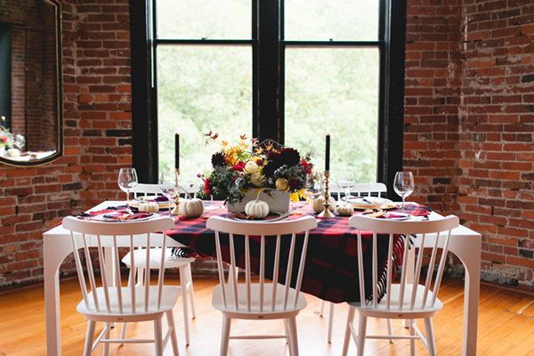 mixed floral and plaid tabletop for thanksgiving or fall entertaining | coco +kelley