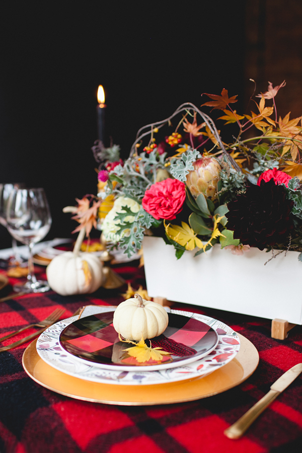 wild florals and plaid for a thanksgiving tabletop | coco+kelley