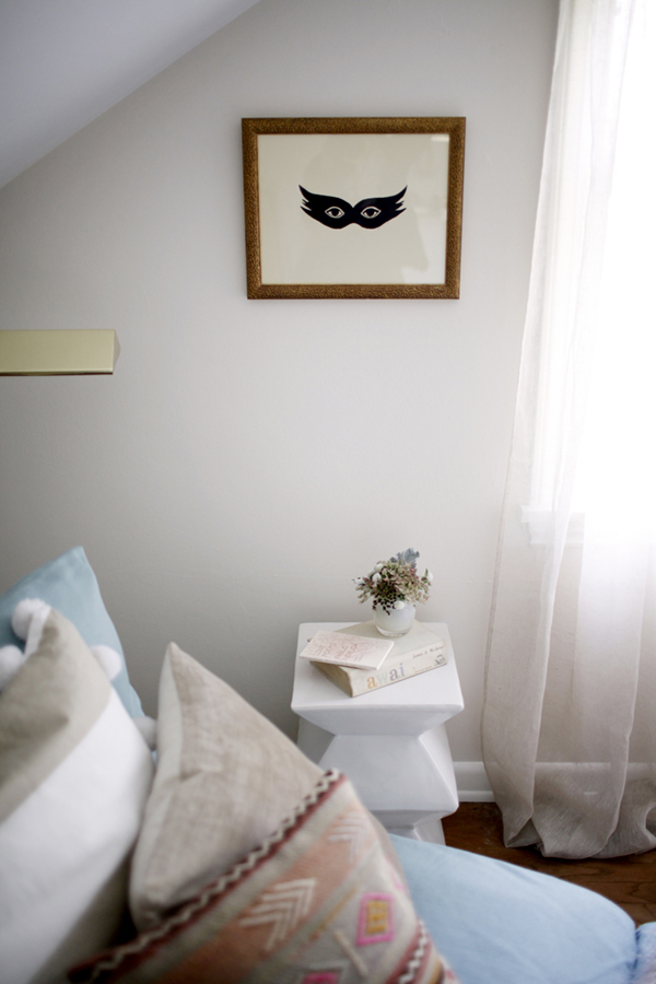 an attic room turned into a feminine dressing room escape | via coco+kelley