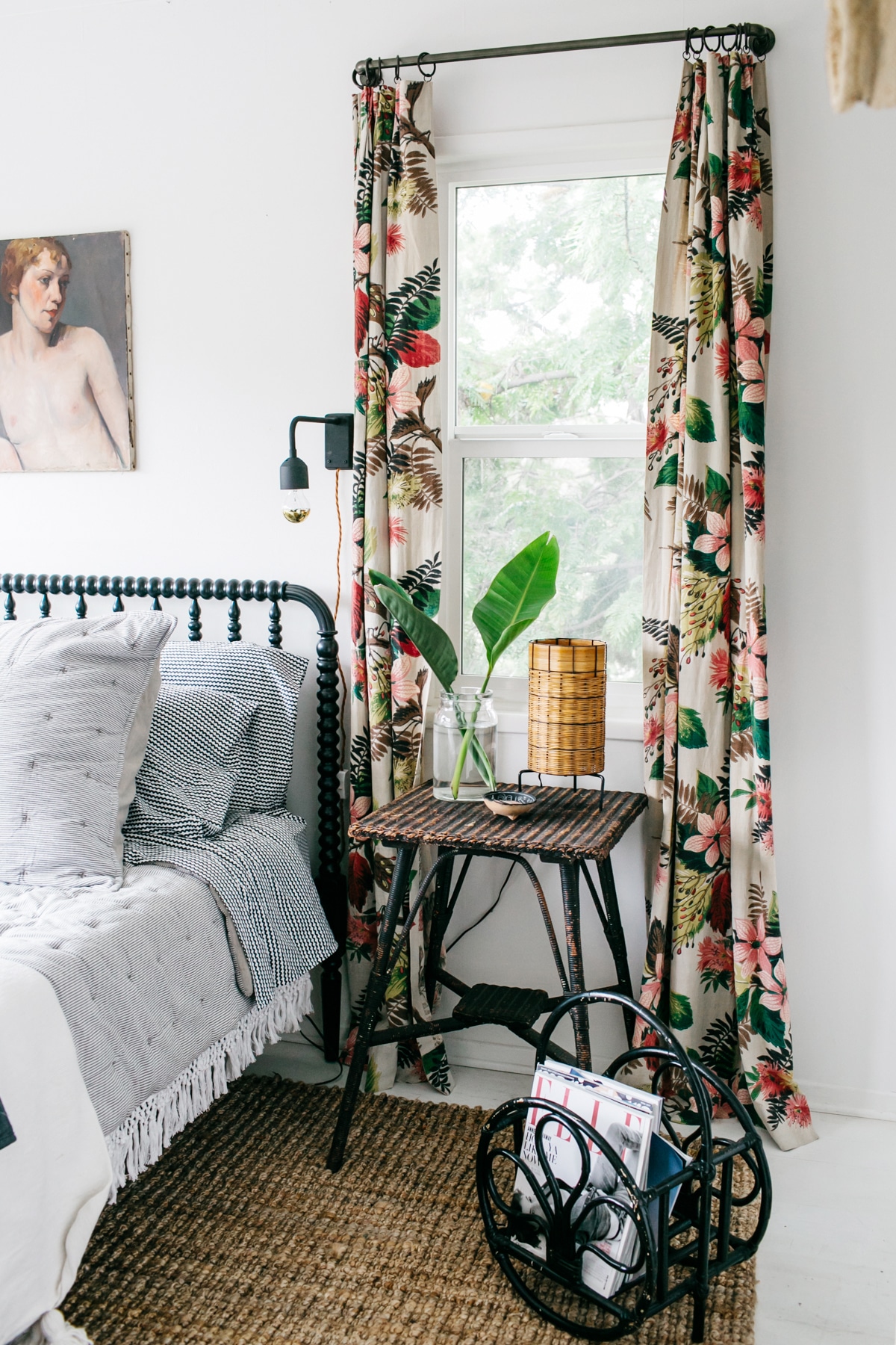 bark cloth tropical drapes in a black and white guest bedroom by SFgirlbybay | via coco kelley