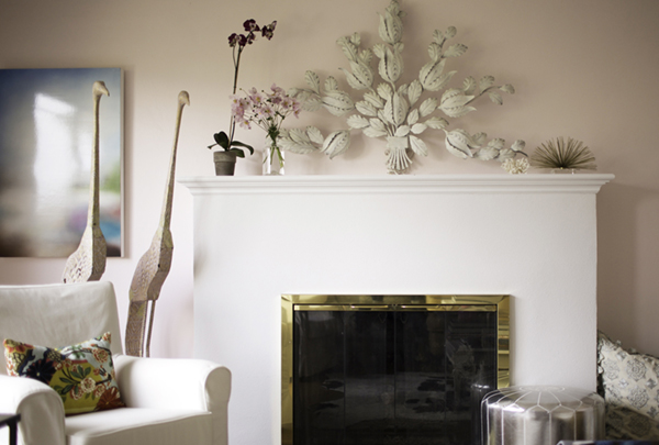pink walls and vintage accents on the mantel | tiffany wendel house tour via coco+kelley