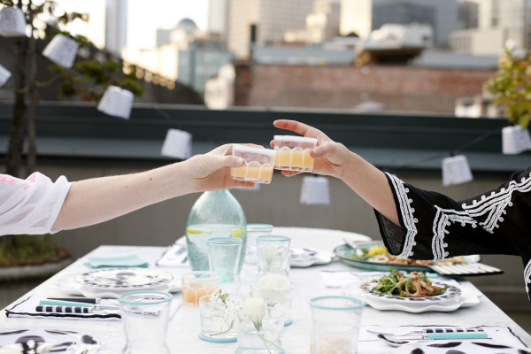 coco kelley for crate and barrel dining al fresco in the city_10