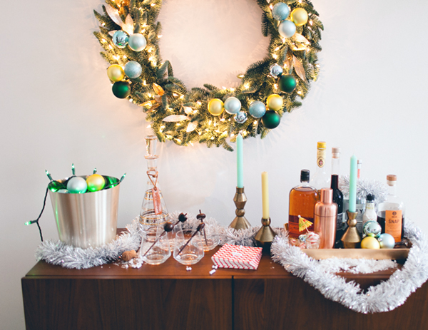 a vintage-inspired cocktail party for the holidays! // coco+kelley and crate and barrel