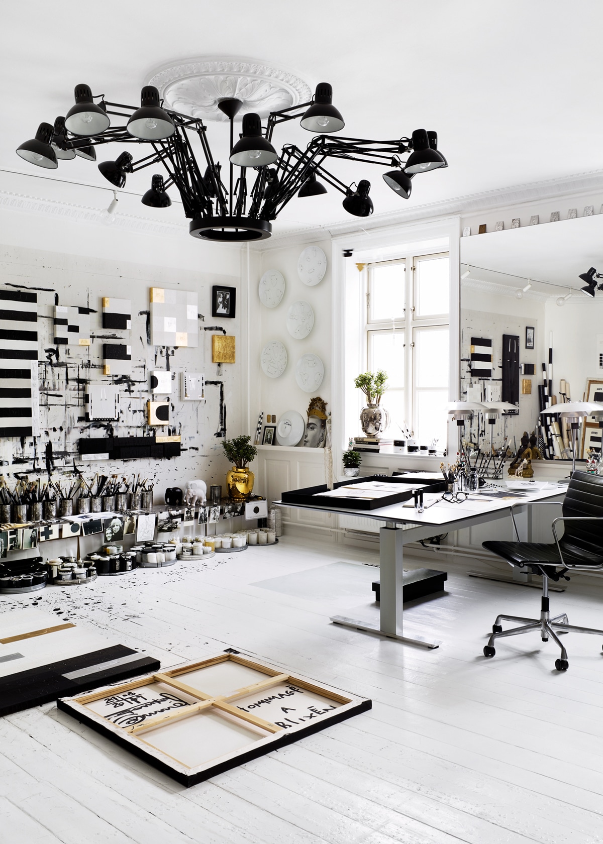 creative art studio in black and white tenka gammelgaard | via coco kelley