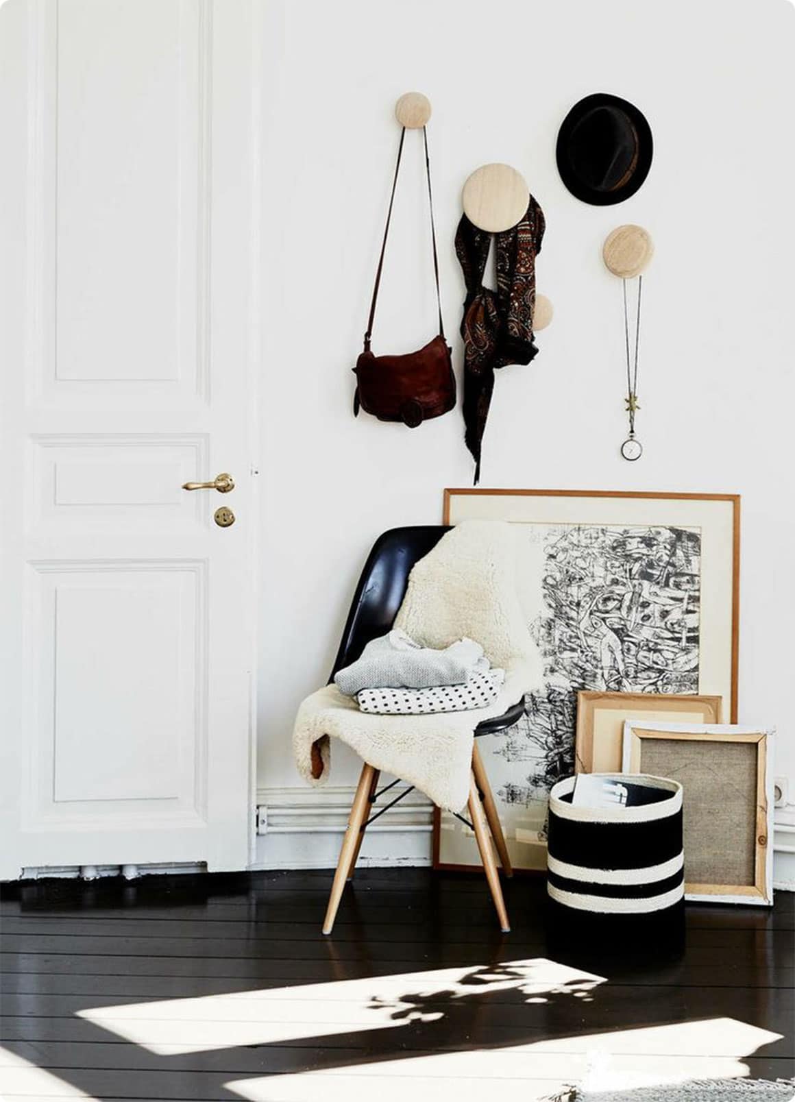 22 modern hooks for your entryway | coco kelley