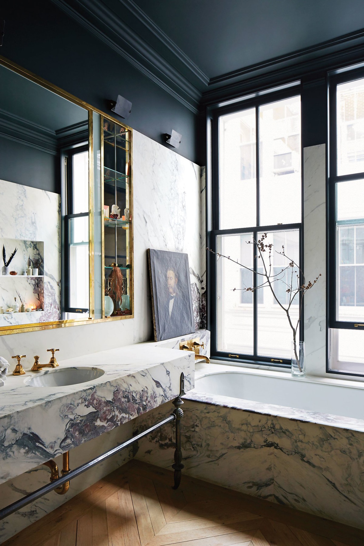 dramatic black and marble bathroom | jenna lyons house tour on coco kelley