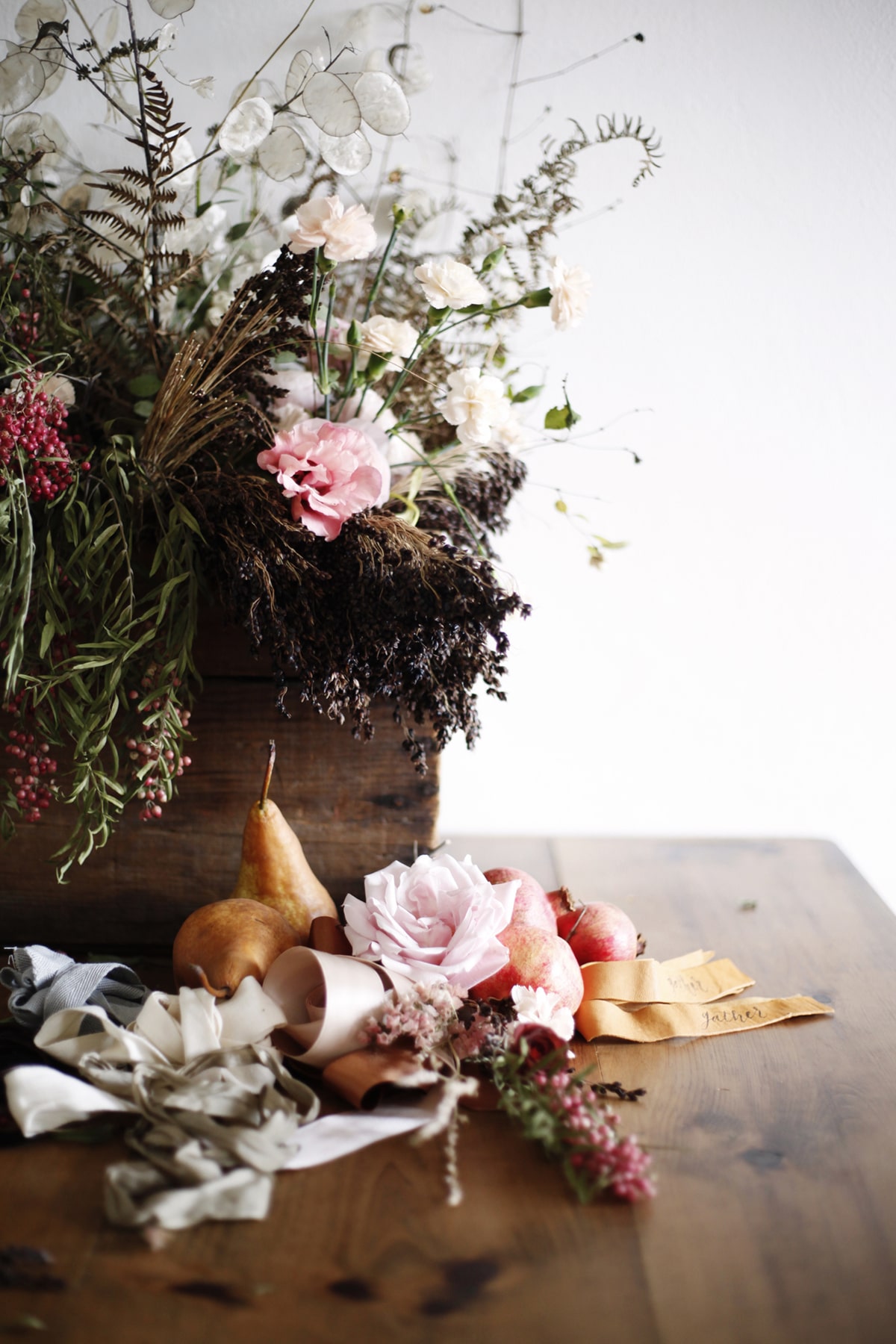 foraged fall posy tutorial | mini bouquets for your thanksgiving table on coco kelley