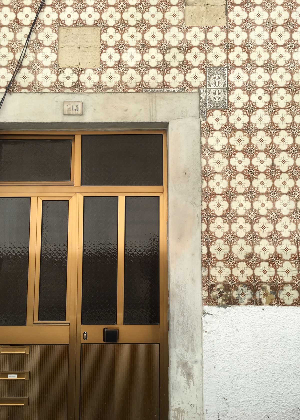 golden doors and tiles | porto city guide from coco kelley