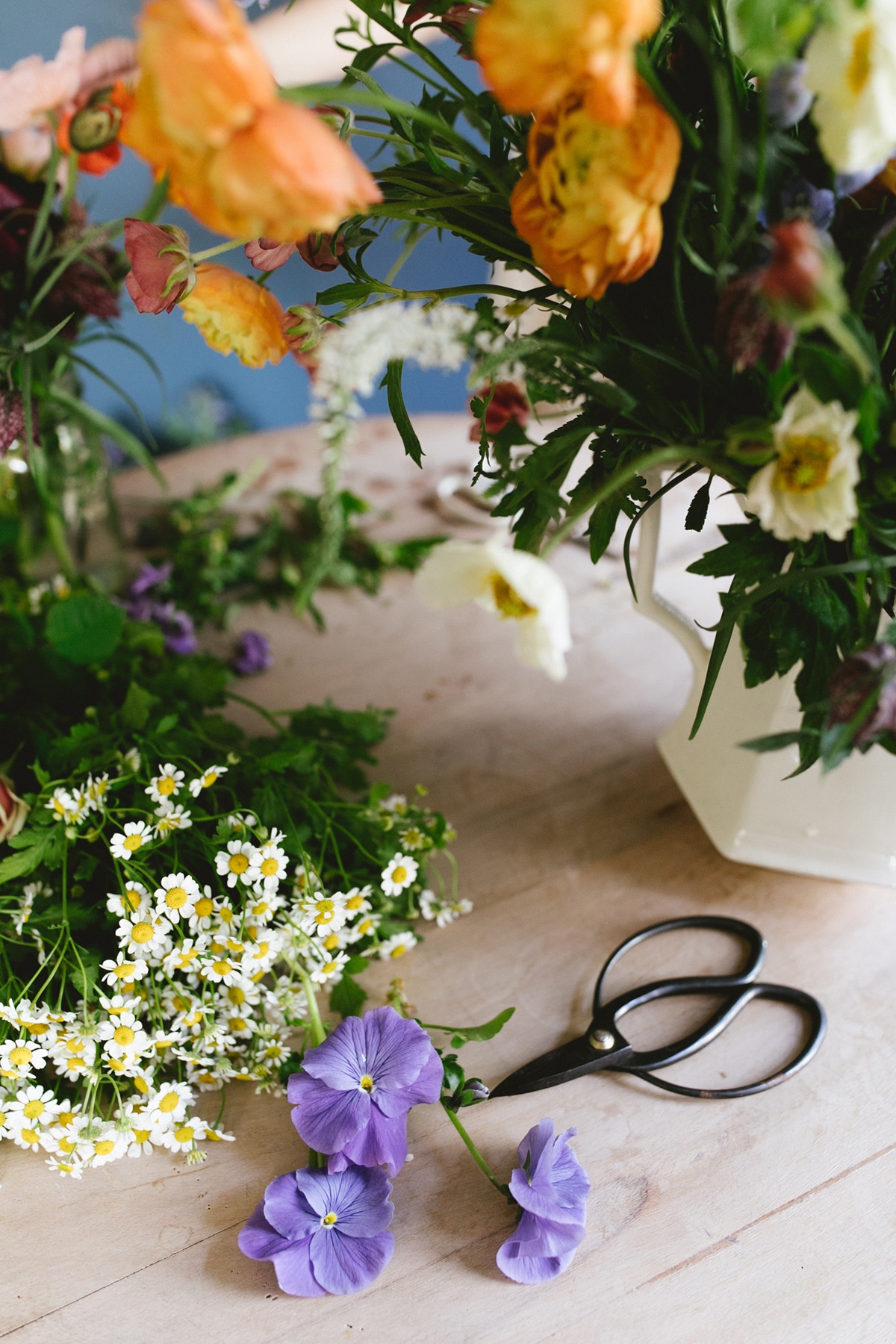how to arrange your spring flowers like a dutch masterpiece | floral tutorial on coco kelley