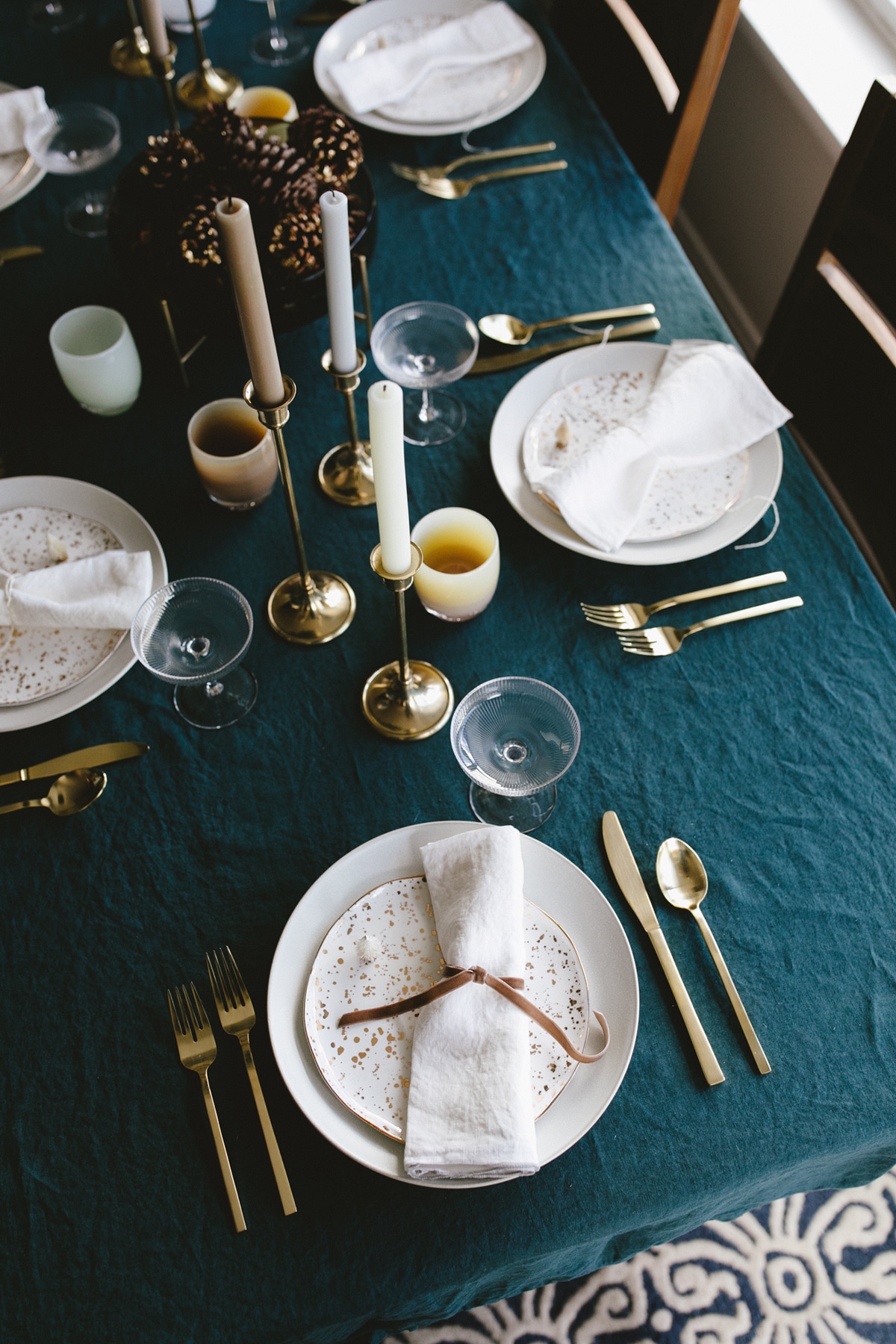 how to mix everyday items with special pieces for the perfect minimal holiday tabletop | coco kelley