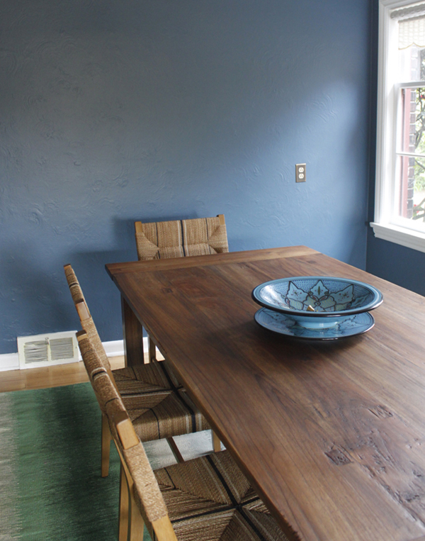 one room challenge valspar prussian blue paint in the dining room // coco+kelley