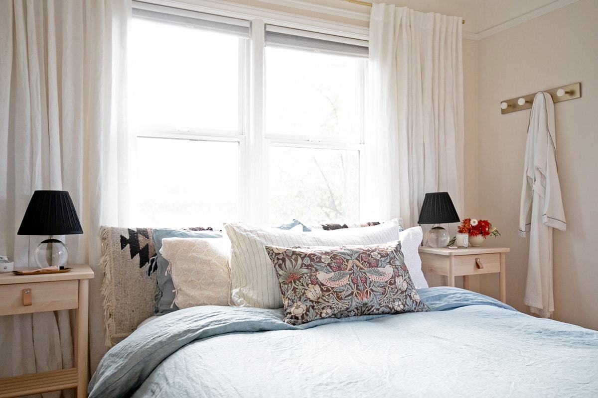 our checklist for making your guestroom the coziest ever | coco kelley