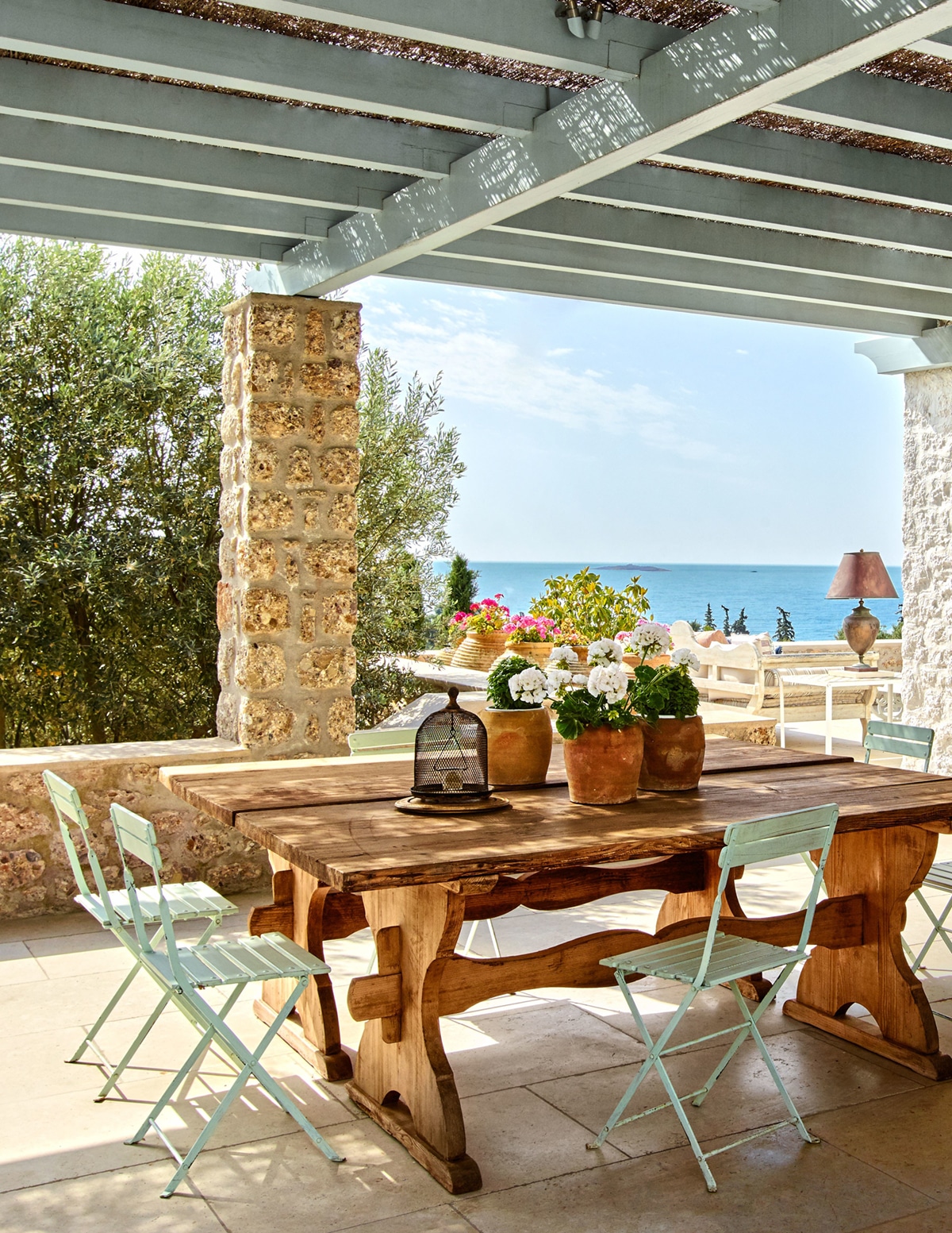 outdoor patio dining | greek home tour via coco kelley