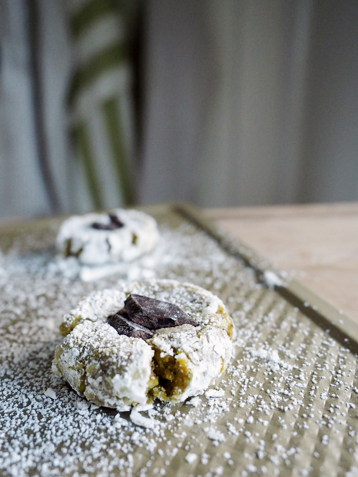 italian salted pistachio cookies with orange and chocolate | coco kelley