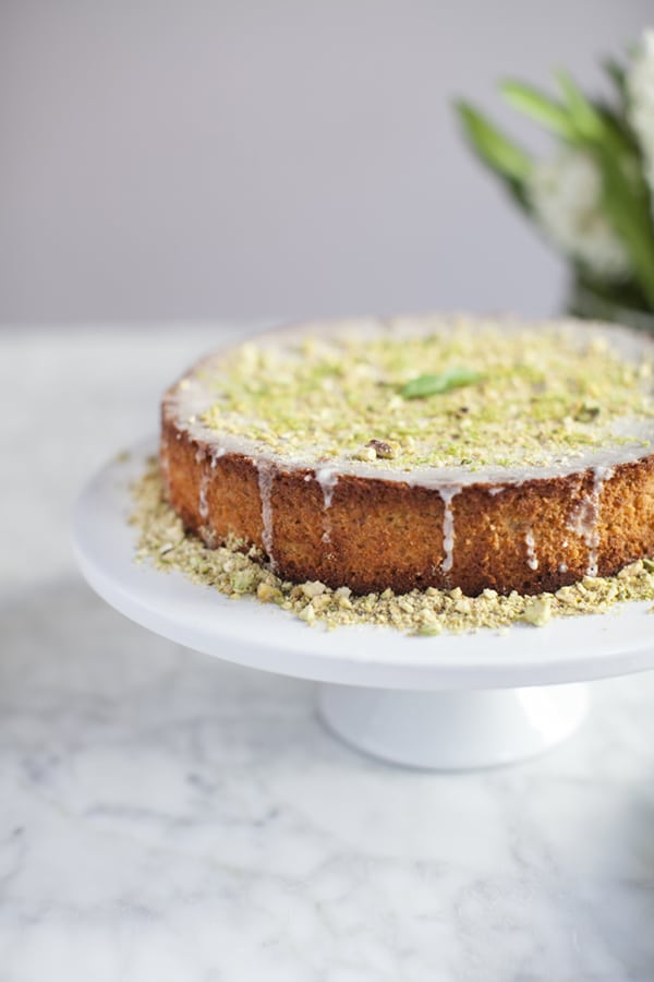 a delicous recipe for pistachio, cardamom and lime cake - the perfect spring dessert! | via coco kelley
