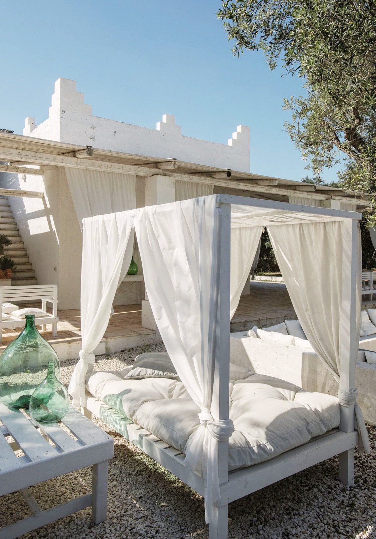 lounge in the italian sunshine in this vacation home you can rent in Puglia | coco kelley