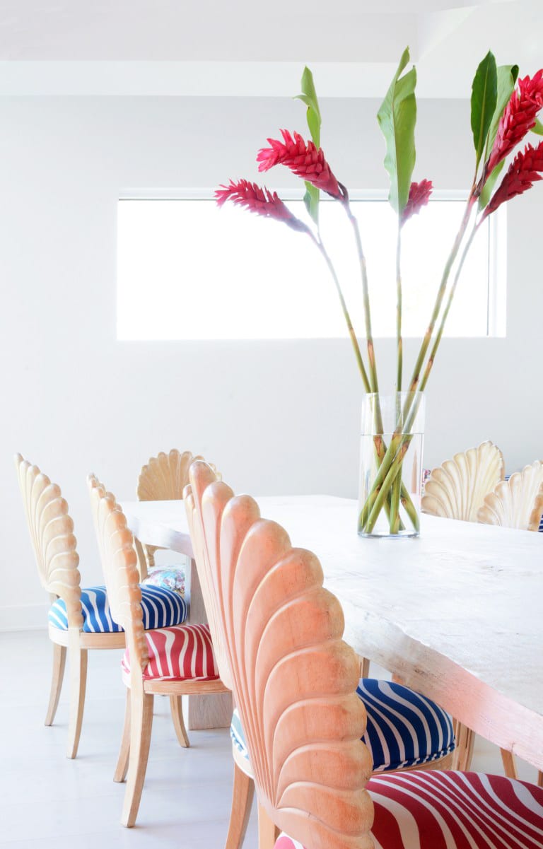sweet seashell dining chairs in red white and blue | via coco kelley