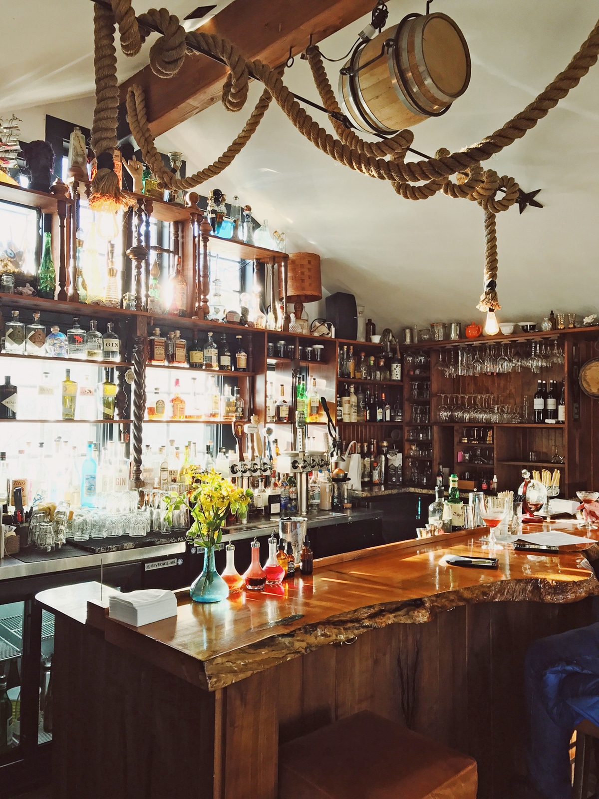 barnicle bar | our favorite places on Orcas Island - travel guide on coco kelley