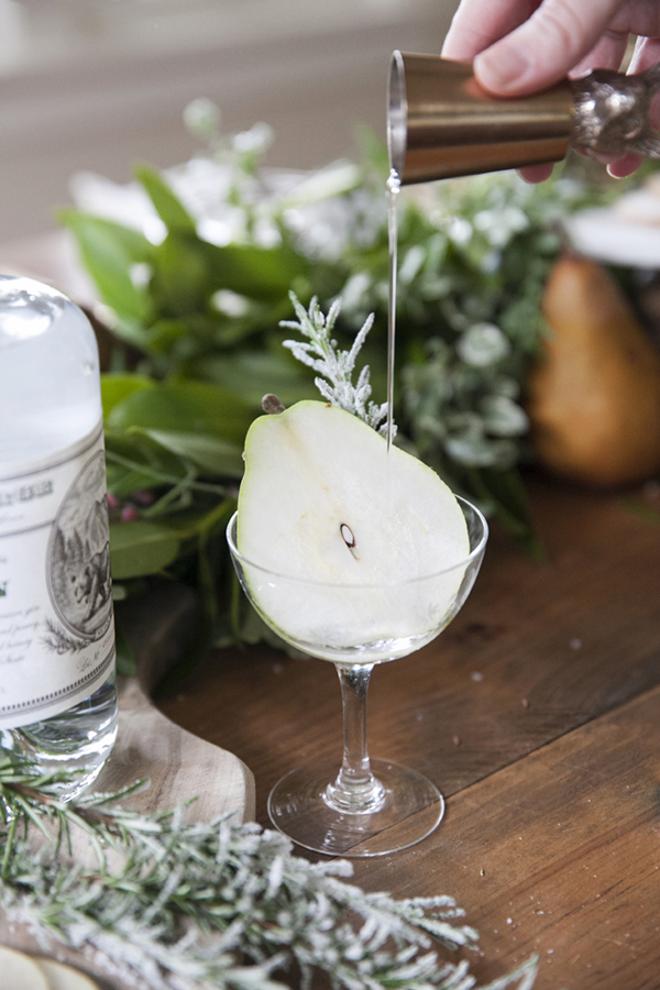 the pear tree holiday cocktail recipe with gin and kombucha | by coco kelley