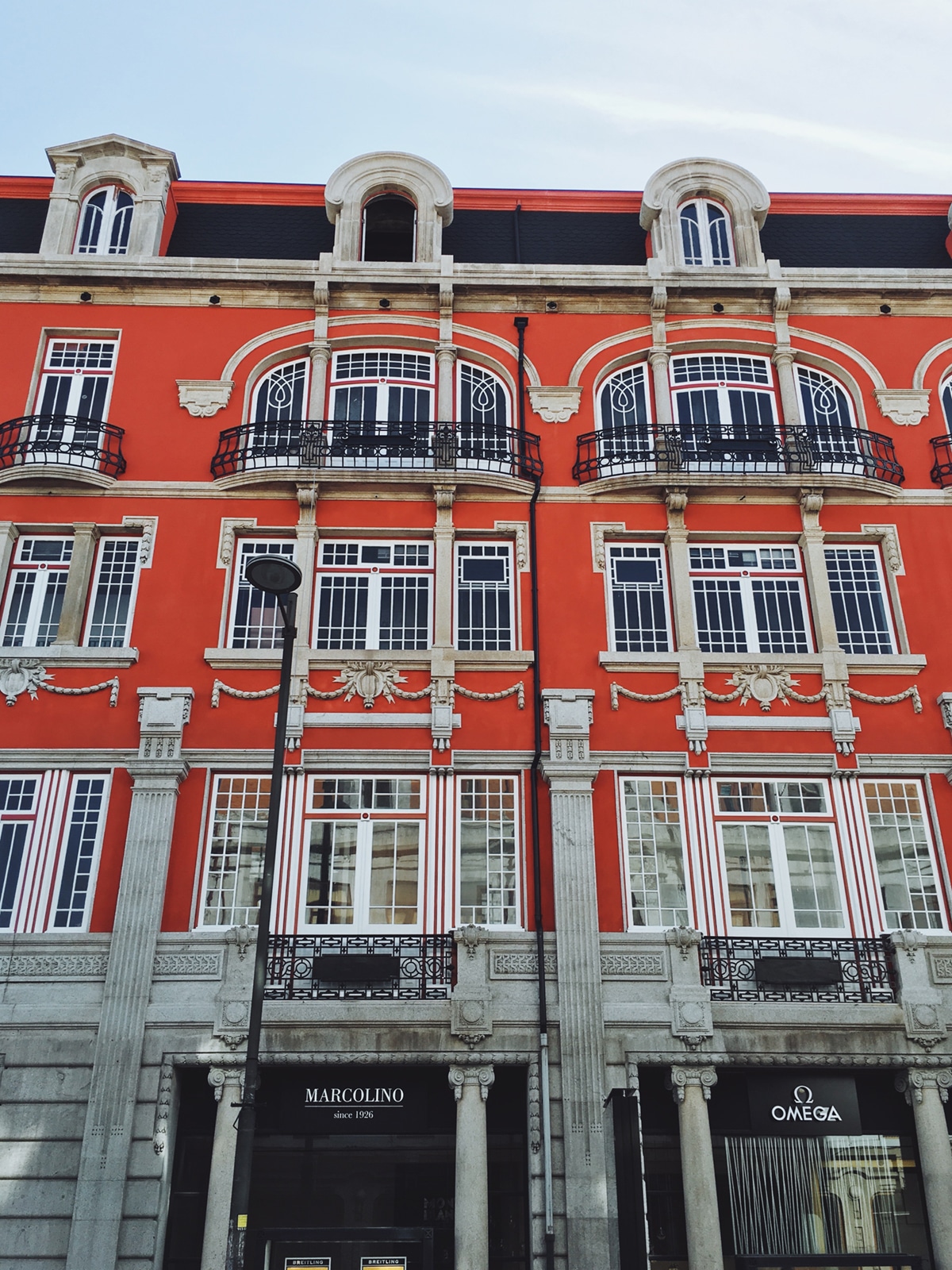 the vibrant buildings of portugal | porto travel guide from coco kelley