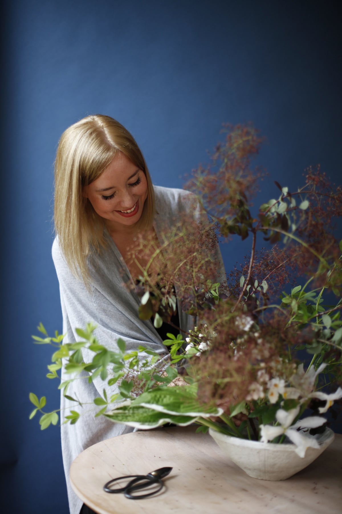 transform simple ikebana into a large floral arrangement | tutorial via coco kelley