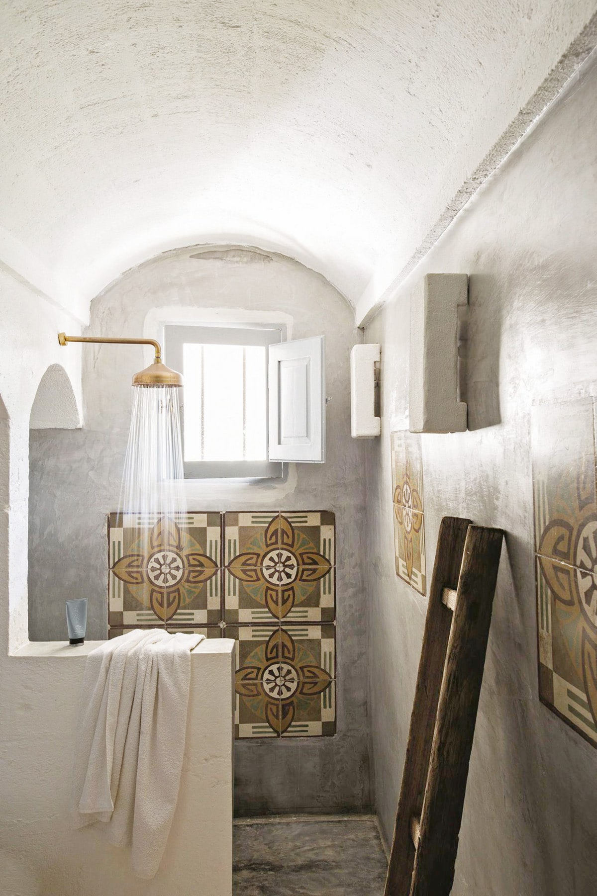 shower with classic tiles in this italian vacation home in Puglia | coco kelley