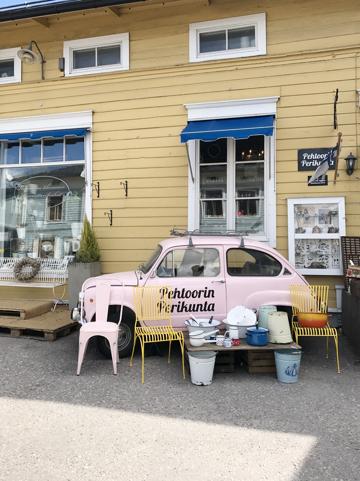 vintage and antique shopping | guide to porvoo finland on coco kelley