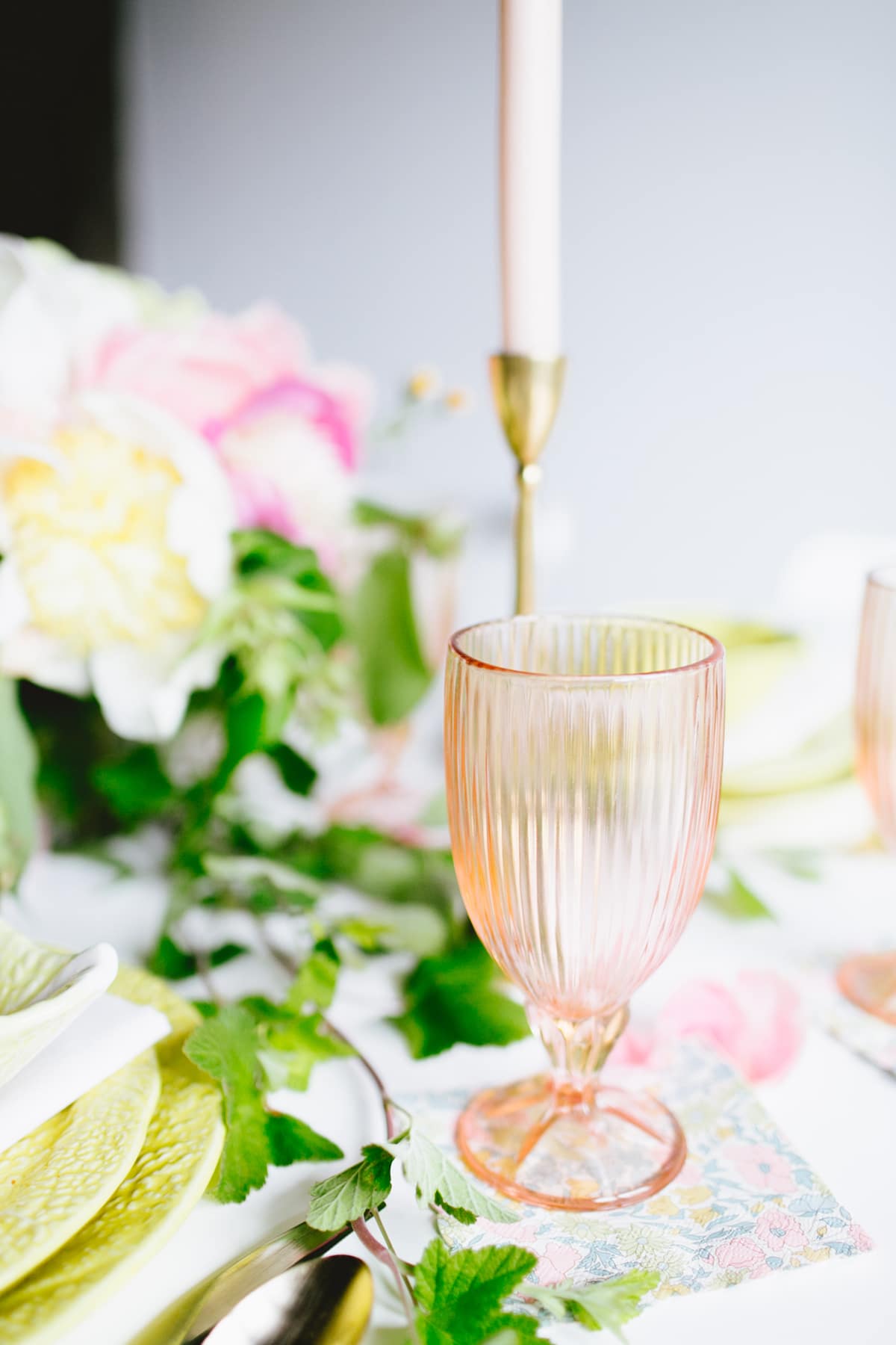 vintage pink glassware on this summer tabletop | coco kelley