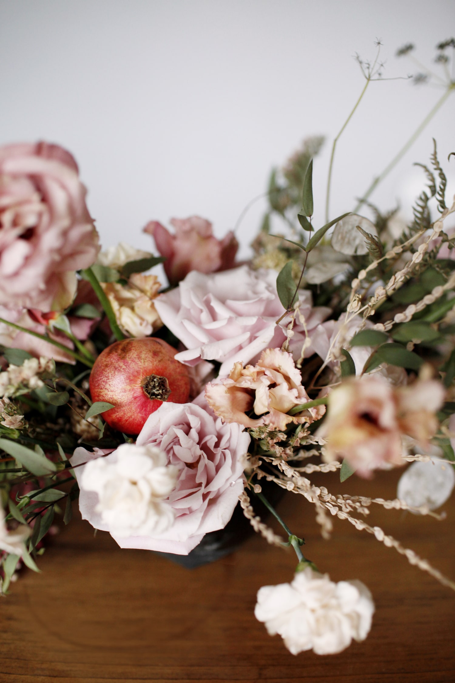 warm pink florals for a thanksgiving tabletop | coco kelley