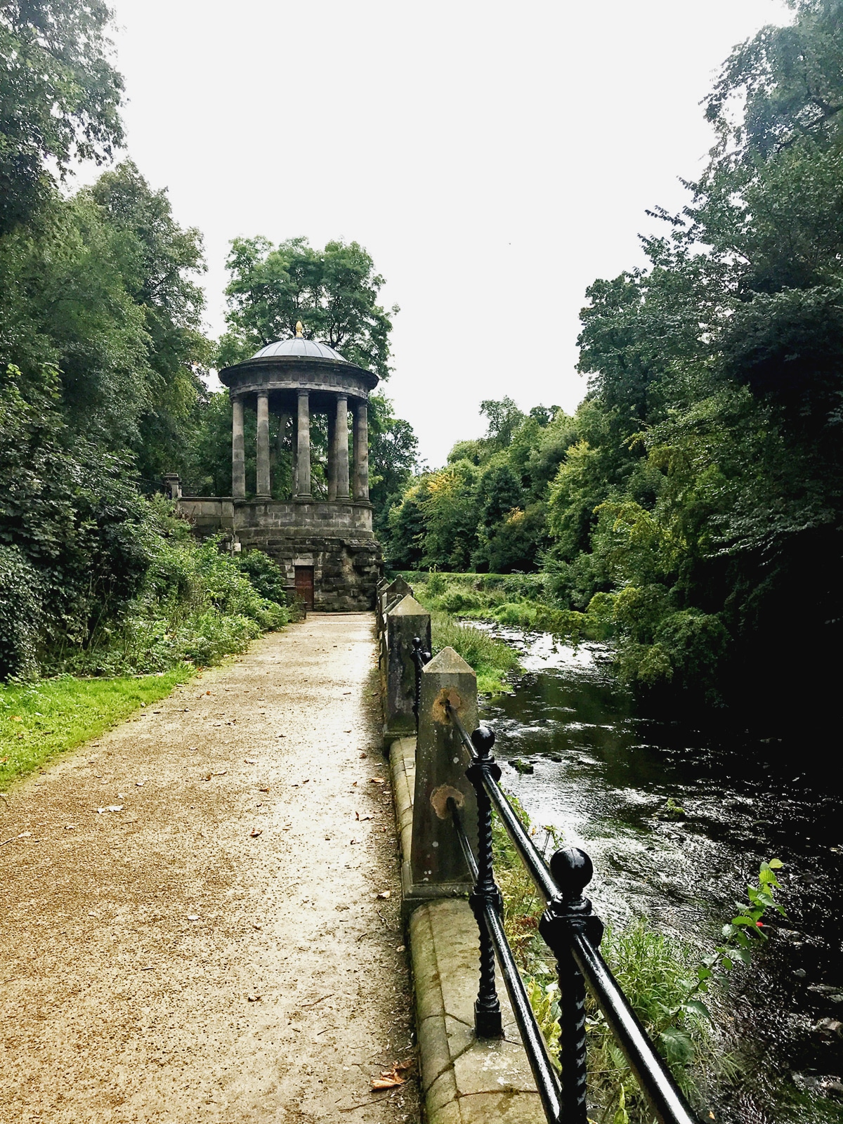 water of leith river in edinburgh is a charming walk | city guide on coco kelley